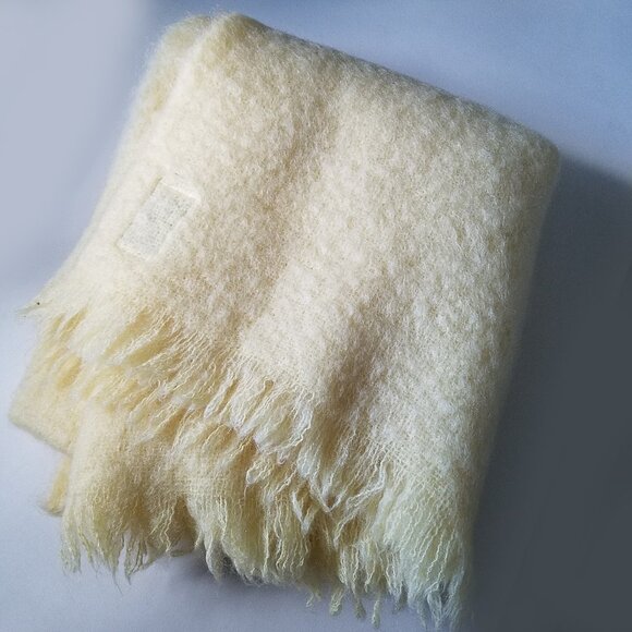 AVOCA HandweaveHandweavers Mohair Cream Ivory Cozy Cottage Throw Made in Ireland - Picture 1 of 7